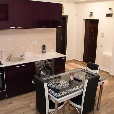 Apartament Capitala Militari Roşu Eksteriør bilde